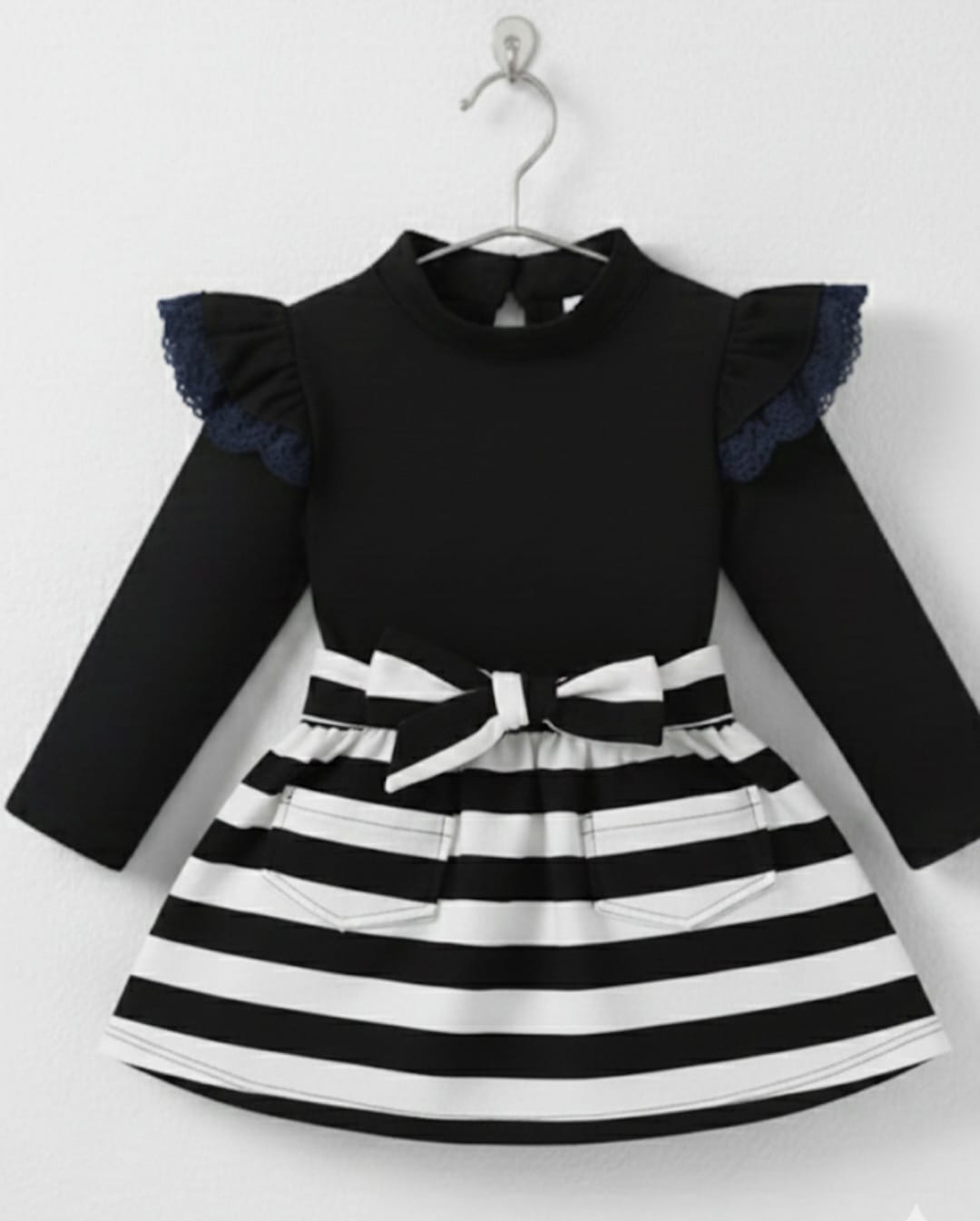Girls Set mid season with black skirt lines top shirt