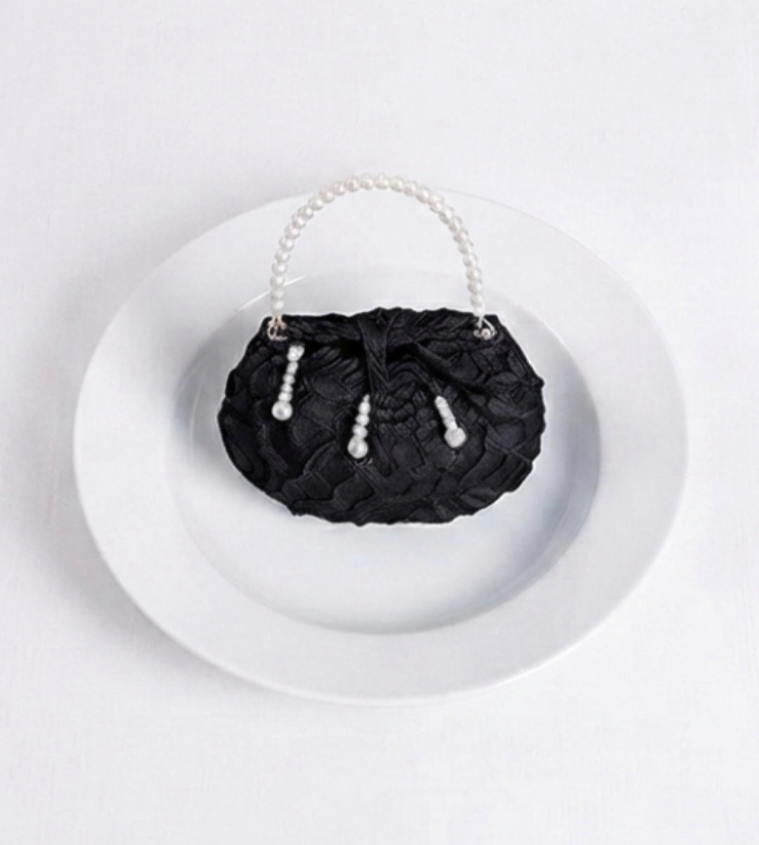 Girls high quality purse is important for dress